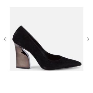 H  by Halston Solid Heels  black Suede  Pumps  8M